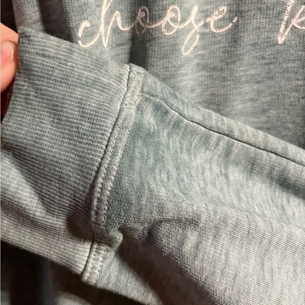 C and C California Lightweight Sweatshirt “Choose‎ Kindness” Size Small - Picture 3 of 7